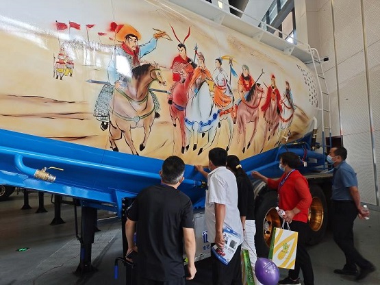 第十七屆中國(guó)（梁山）專用汽車展，輪胎接地氣、涂料更精彩