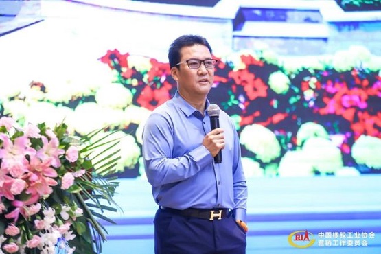 陜西賽輪輪胎銷售有限公司執(zhí)行董事、陜西富進輪胎橡膠（集團）有限公司董事長孫一平