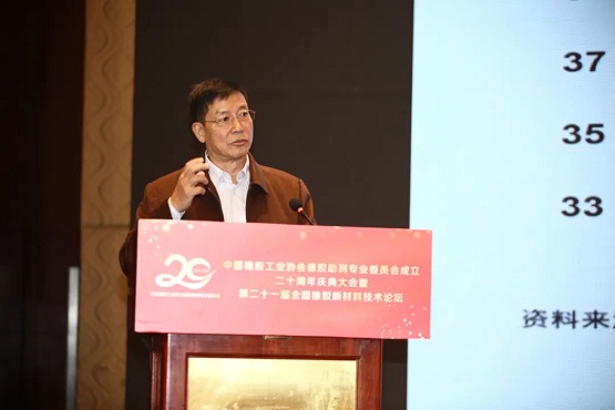 中國(guó)汽車文化促進(jìn)會(huì)副會(huì)長(zhǎng)顧翔華 中國(guó)汽車文化促進(jìn)會(huì)副會(huì)長(zhǎng)顧翔華