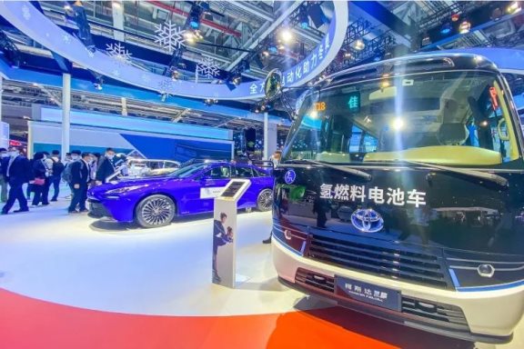 豐田氫能源交通服務(wù)用車。