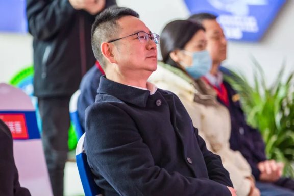 荊門市委常委、市委秘書長何平
