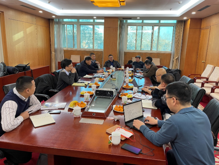 鄭塏會長作總結講話 鄭塏會長作總結講話