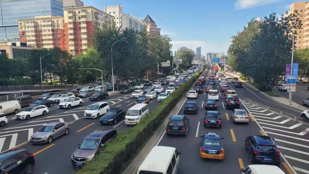 連續(xù)7年銷量破2000萬輛 同比增長6.5％ 挺住了！中國乘用車市盡顯韌性