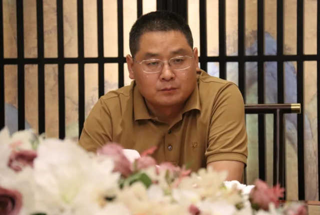 會(huì)議協(xié)辦單位大北農(nóng)廣西區(qū)總經(jīng)理鄧華發(fā)言 會(huì)議協(xié)辦單位大北農(nóng)廣西區(qū)總經(jīng)理鄧華發(fā)言