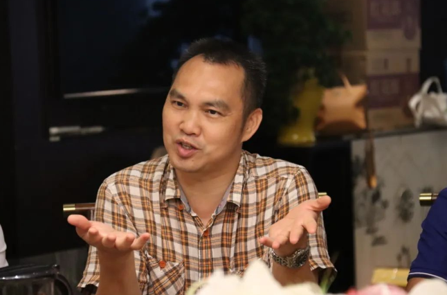 廣西新天地農(nóng)牧集團(tuán)有限公司副總裁李馳發(fā)言 廣西新天地農(nóng)牧集團(tuán)有限公司副總裁李馳發(fā)言