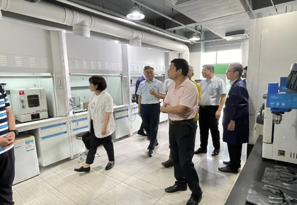 湘江涂料集團(tuán)原董事長曾兆敏等一行到訪貝特爾 湘江涂料集團(tuán)原董事長曾兆敏等一行到訪貝特爾