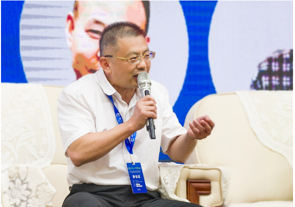 福建省涂料工業(yè)協(xié)會(huì)會(huì)長(zhǎng)、惠宇化工董事長(zhǎng)施義民