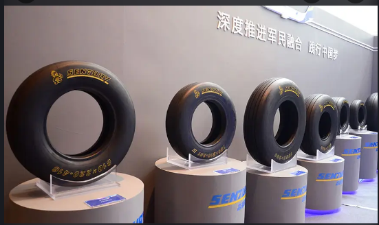 　森麒麟是國內(nèi)唯一一家同時(shí)具備民用航空輪胎產(chǎn)品設(shè)計(jì)、研發(fā)、制造及銷售能力的企業(yè)