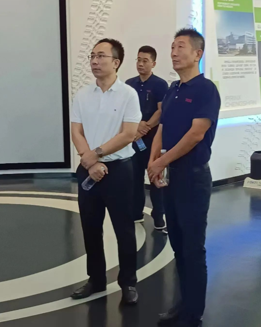 浦林成山總裁兼首席執(zhí)行官車寶臻、首佳科技制造有限公司董事長兼總經(jīng)理蘇凡榮，共同在協(xié)議書上簽字。雙方的全面合作，由此揭開了新的篇章。