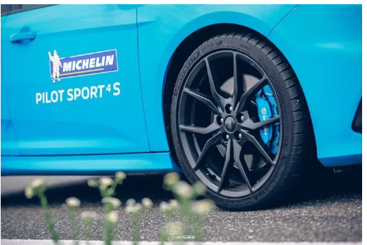2016年，這家公司推出Pilot Sport EV2輪胎。