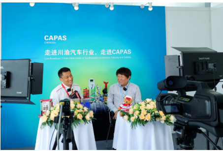 CAPAS與魔方商學(xué)院共同推出的由多位嘉賓參與的線上直播活動(dòng)，在展期3天中進(jìn)行了包括產(chǎn)品推介、上下游供需對(duì)話及行業(yè)熱點(diǎn)分享等在內(nèi)的精彩環(huán)節(jié)，共吸引了34,850人次觀看，以線上線下聯(lián)動(dòng)的方式極大豐富了展會(huì)的參與人群，為業(yè)內(nèi)人士提供了更充裕的資源分享與商業(yè)交流的機(jī)會(huì)。