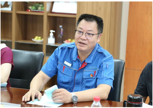 中石化首席專家莊毅一行，到北橡院技術(shù)交流
