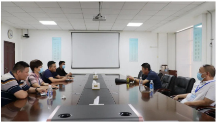 東營市工信局領(lǐng)導蒞臨萬達耐斯特炭黑公司調(diào)研督導疫情防控及生產(chǎn)經(jīng)營工作