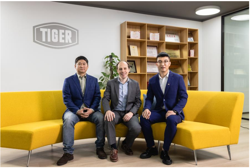 從左至右依次為糜震宇、Philipp Bulgarini和趙士豪