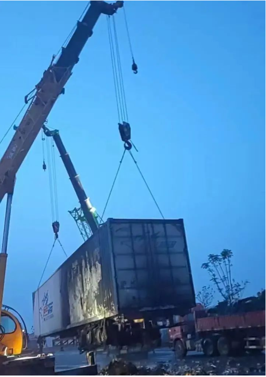 車輛輪胎自燃造成的 車輛輪胎自燃造成的