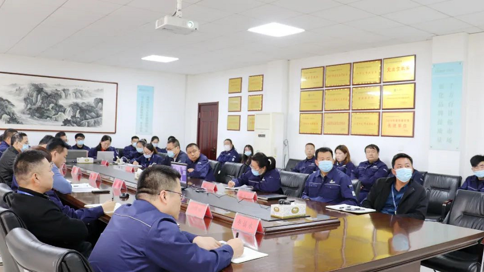 　首次會議上，審核專家通過遠(yuǎn)程視頻對此次認(rèn)證審核的要求及審核計(jì)劃作了說明。本次審核覆蓋公司質(zhì)量管理體系的所有過程。