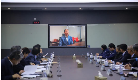 　(中國化纖協(xié)會會長陳新偉視頻致辭)