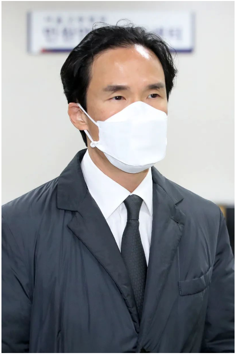 韓泰輪胎董事長趙顯范的辦公室，也在搜查范圍內(nèi)。