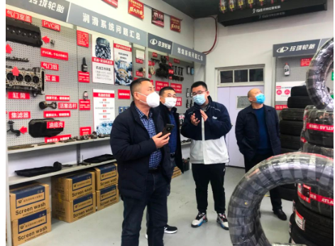 參觀玲瓏養(yǎng)車驛站煙臺(tái)門店 參觀玲瓏養(yǎng)車驛站煙臺(tái)門店