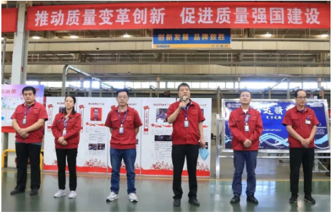 　在品質(zhì)提升上，2022年，萬達(dá)寶通輪胎公司通過實(shí)施精益管理、標(biāo)桿生產(chǎn)線打造、質(zhì)量管理月等活動，完成了IATF16949再認(rèn)證審核，SONCAP認(rèn)證，SASO認(rèn)證，R117認(rèn)證等多個審核及CCC系列證書換證、巴西年度監(jiān)督審核和國家實(shí)驗(yàn)室審核。