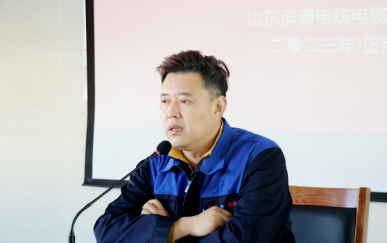 副總經(jīng)理何建英 副總經(jīng)理何建英