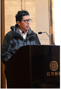　各事業(yè)部 、泰國工廠、柬埔寨工廠分別進行宣誓