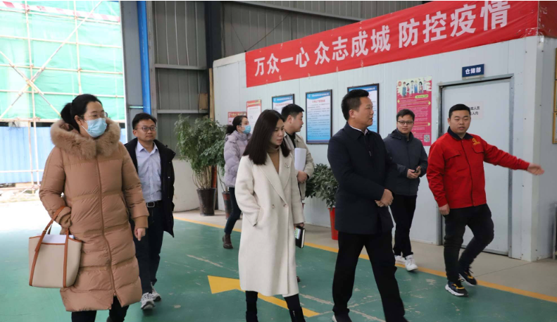 市工信局領(lǐng)導(dǎo)積極推動(dòng)狼牌輪胎企業(yè)發(fā)展：深入調(diào)研助力解決困難