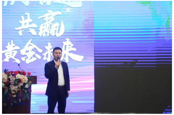 銷售中心中國戰(zhàn)區(qū)PCR魯豫區(qū)總經(jīng)理、集團辦公室主任孫華北講話