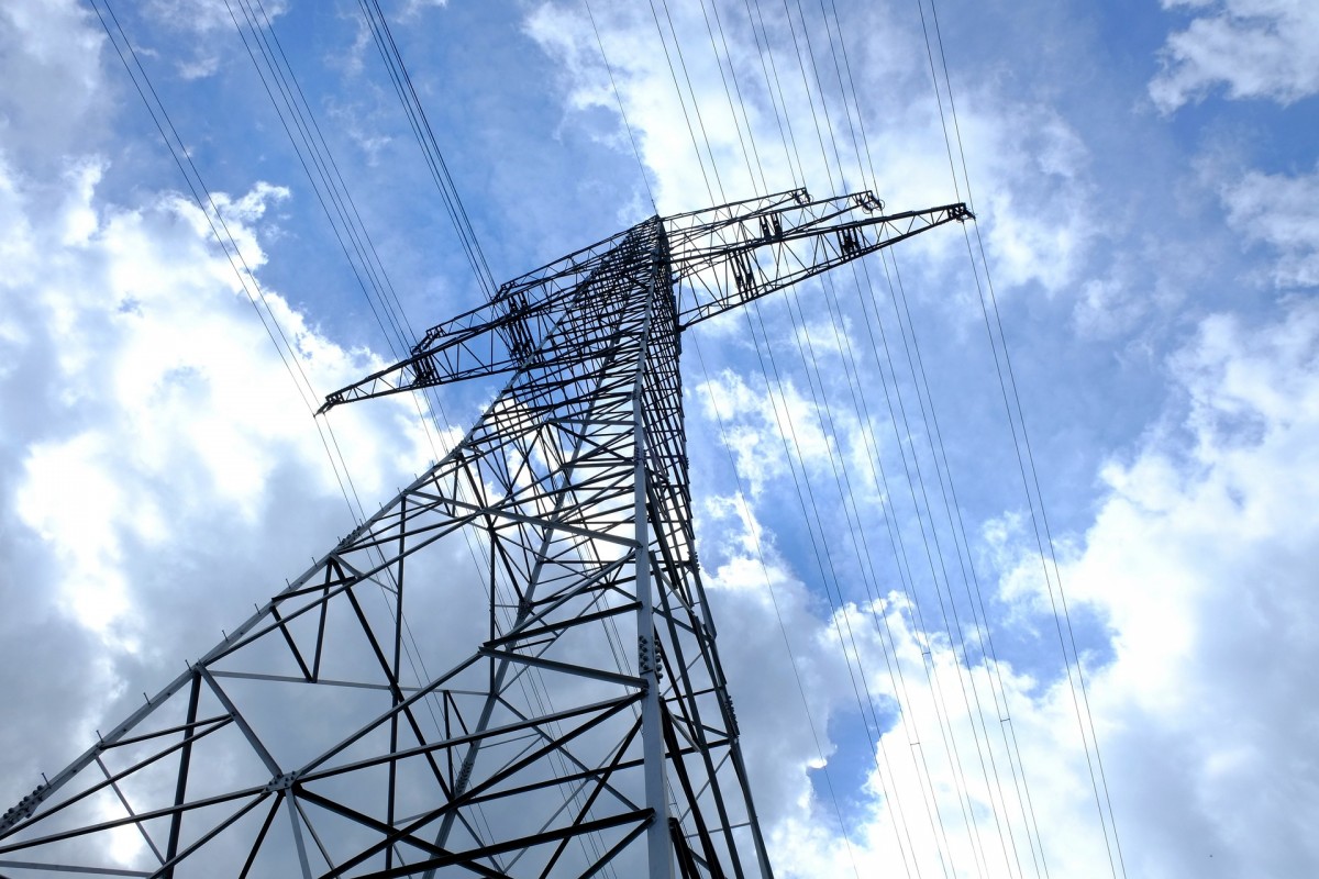 四川歐能電纜集團有限公司是一家致力于研發(fā)、生產和銷售電纜電線的專業(yè)公司。該公司位于成渝經(jīng)濟區(qū)的蓬溪，最近全面復工復產，生產線運轉正常。