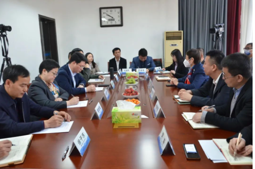 中國(guó)涂料工業(yè)協(xié)會(huì)與江西省瑞昌市委市政府在北京召開了一次座談會(huì)，就涂料行業(yè)的高質(zhì)量發(fā)展和未來的合作事宜進(jìn)行了交流。
