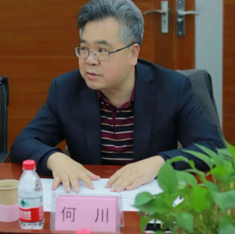 西南交通大學(xué)副校長何川表示，時代新材料有限公司作為行業(yè)領(lǐng)軍企業(yè)，擁有強(qiáng)大的產(chǎn)業(yè)落地能力，致力于研究高分子復(fù)合改性材料和減振降噪技術(shù)的工程化推廣應(yīng)用。通過本次校企合作，希望將科研成果與產(chǎn)業(yè)結(jié)合起來，為中國軌道交通事業(yè)的發(fā)展做出更多貢獻(xiàn)。