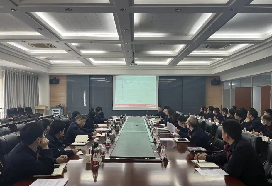 延長橡膠公司召開總結(jié)分析會，強調(diào)二季度機遇大于挑戰(zhàn)