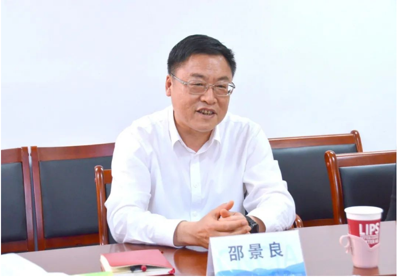 邵景良主任代表濮陽市人大和濮陽市民向中國涂料工業(yè)協(xié)會表達了對他們對濮陽市和濮陽涂料產(chǎn)業(yè)的全力支持和幫助的感激之情。他表示，希望在中國涂料工業(yè)協(xié)會的指導和支持下，濮陽涂料產(chǎn)業(yè)能夠繼續(xù)擴大規(guī)模、增強實力，打造更好的產(chǎn)業(yè)環(huán)境，并以更快的速度發(fā)展，為中國涂料行業(yè)的高質量發(fā)展作出積極貢獻。