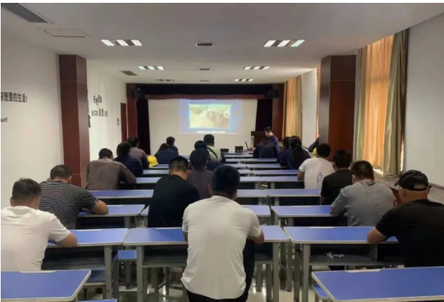 濟寧黑貓組織舉辦危險廢物規(guī)范化管理培訓