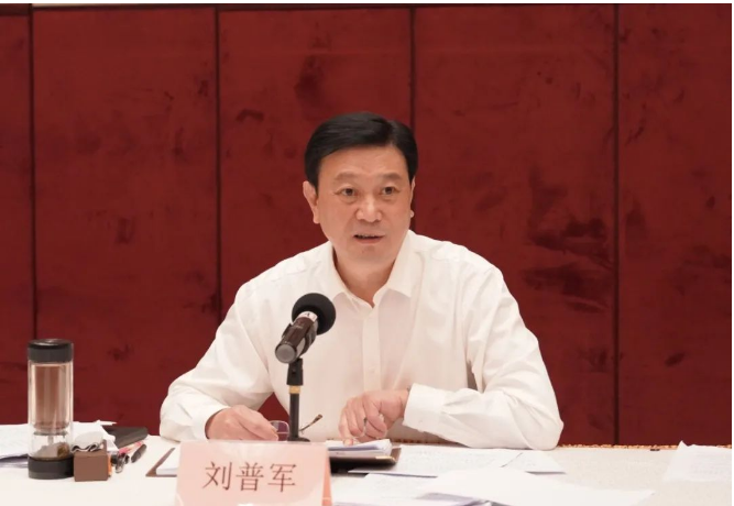 中國(guó)涂料工業(yè)協(xié)會(huì)會(huì)長(zhǎng)工作會(huì)議于8月2日在上海成功召開(kāi)
