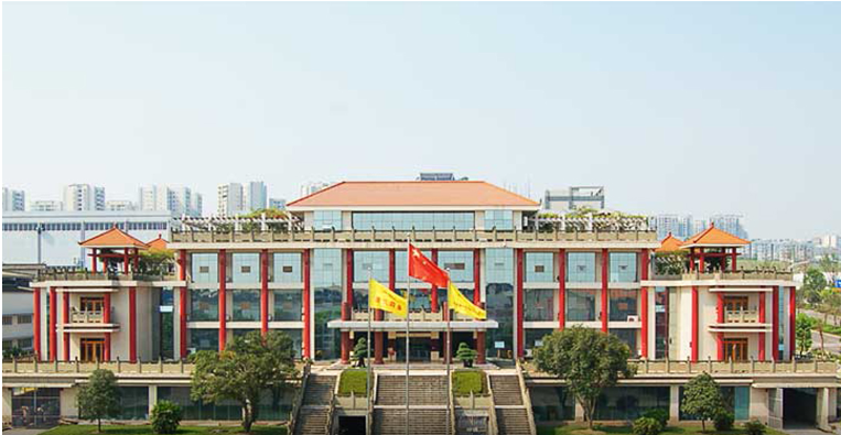 重慶鴿牌電線電纜有限公司是一家具有悠久歷史的企業(yè)，起源可以追溯到1956年。其前身為重慶市兩大國(guó)有電線電纜生產(chǎn)企業(yè)重慶電線總廠和重慶電纜廠。這兩家企業(yè)的合并為鴿牌奠定了堅(jiān)實(shí)的基礎(chǔ)，而且還創(chuàng)下了重慶第一根電線的里程碑。