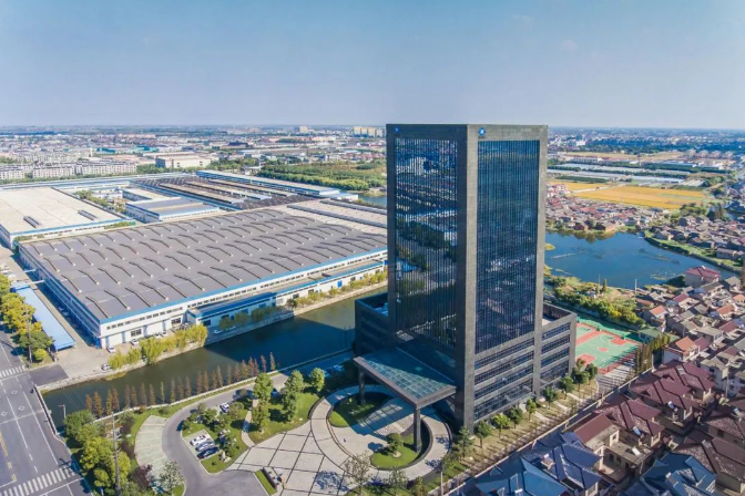 江蘇省財政廳、省科技廳聯(lián)手發(fā)布了2023年度省科技成果轉(zhuǎn)化專項資金項目的立項文件。其中，江蘇興達(dá)鋼簾線股份有限公司的“重載輪胎用高強(qiáng)度耐疲勞胎圈鋼絲(圈)研發(fā)及產(chǎn)業(yè)化”項目成功脫穎而出，獲得了省級資助經(jīng)費(fèi)高達(dá)1000萬元。