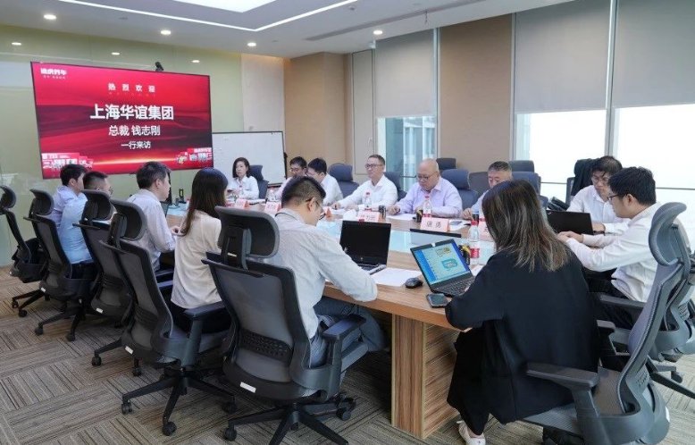 錢志剛表達了對途虎養(yǎng)車一直以來的大力支持的感激之情。他指出，華誼集團旗下的雙錢輪胎是中國輪胎行業(yè)歷史最悠久的民族品牌之一。雙錢輪胎的產(chǎn)品在途虎養(yǎng)車平臺上獲得了廣泛的認可，尤其是飛躍和昆侖等半鋼胎產(chǎn)品。錢志剛表示，未來雙錢輪胎將進一步提升產(chǎn)能，加強自動化和數(shù)字化水平，鞏固產(chǎn)品質(zhì)量的優(yōu)勢，構(gòu)建更強大的品牌優(yōu)勢。他強調(diào)希望建立定期的工作例會等溝通機制，以便及時獲取途虎養(yǎng)車銷售端和客戶的反饋意見，幫助雙錢輪胎不斷優(yōu)化產(chǎn)品規(guī)格，提供更符合消費者需求的產(chǎn)品，培養(yǎng)更多品牌忠誠度高的客戶，為雙方合作開拓更多共贏的機會。
