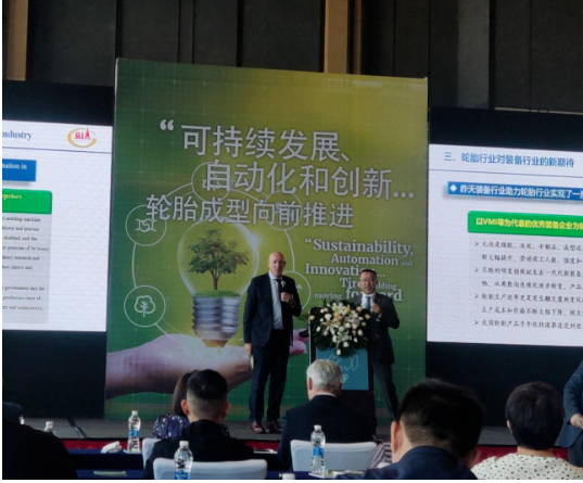 VMI集團(tuán)首席商務(wù)官M(fèi)ike Norman在研討會上發(fā)表了重要講話，VMI集團(tuán)首席執(zhí)行官Harm Voortman則以“持續(xù)性的驅(qū)動力”為主題進(jìn)行了精彩演講，探討了公司在可持續(xù)性方面的努力和成就。