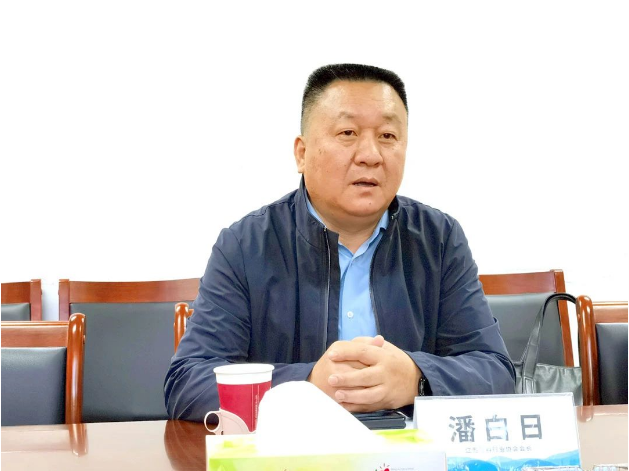 潘白日對中國涂料工業(yè)協(xié)會一直以來對江西省涂料行業(yè)協(xié)會的支持表示感謝，并介紹了江西省涂料行業(yè)協(xié)會的組織結(jié)構(gòu)和發(fā)展歷程。他表示，希望未來能夠繼續(xù)得到中國涂料工業(yè)協(xié)會的大力支持，加強雙方的合作，促進涂料行業(yè)的配套建設(shè)，走上健康、高質(zhì)量發(fā)展的道路。