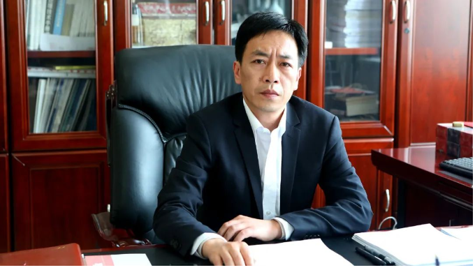 這些殊榮的取得，旨在充分肯定竇勇的領(lǐng)導(dǎo)才能以及大業(yè)股份在研發(fā)、產(chǎn)品創(chuàng)新和知識(shí)產(chǎn)權(quán)方面的卓越工作。據(jù)悉，竇勇一直致力于推動(dòng)企業(yè)走向“科技興企”的道路，并持續(xù)加大科研投入和技術(shù)開發(fā)力度。