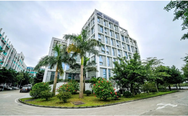 近日，國家知識產(chǎn)權優(yōu)勢企業(yè)和示范企業(yè)評定結果發(fā)布，集泰股份成功獲評“2023年度國家知識產(chǎn)權優(yōu)勢企業(yè)”。這一榮譽的獲得，標志著集泰股份在國家級“綠色工廠”和CNAS國家認可實驗室之后再次取得國家級認可，彰顯了其在綠色生產(chǎn)、實驗檢測、知識產(chǎn)權管理等三個方面達到了國家水準，處于行業(yè)領先地位。